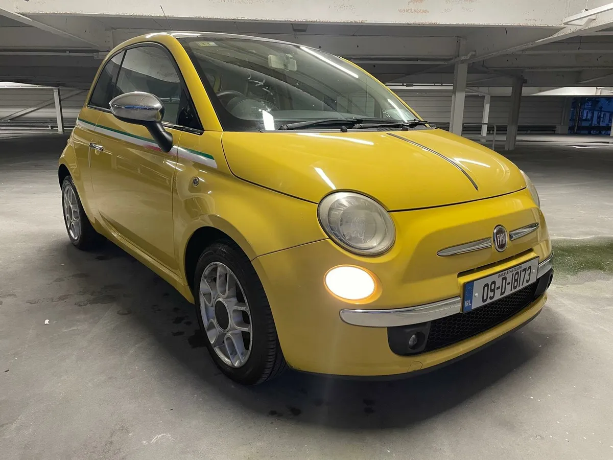 Fiat 500 Lounge Low mileage - Image 2