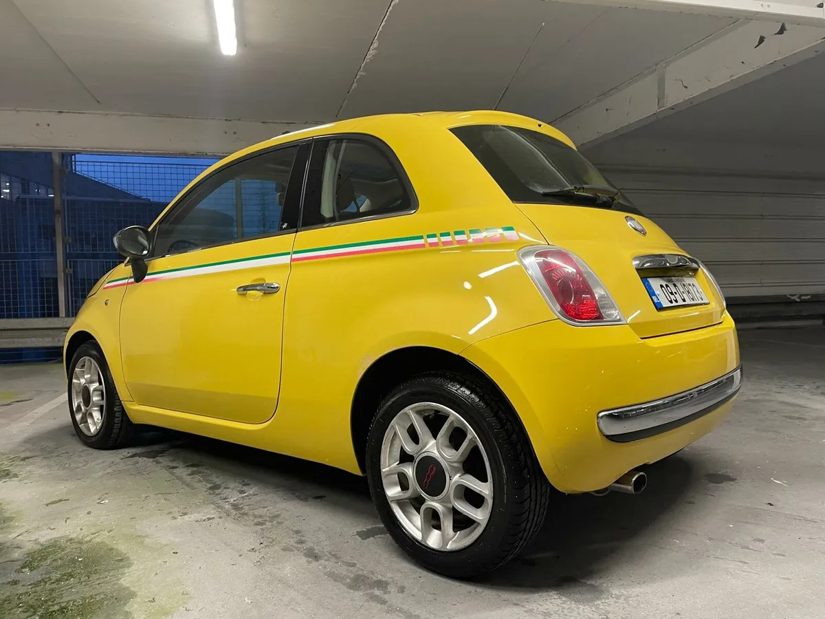 Fiat 500 Lounge Low mileage - Image 4