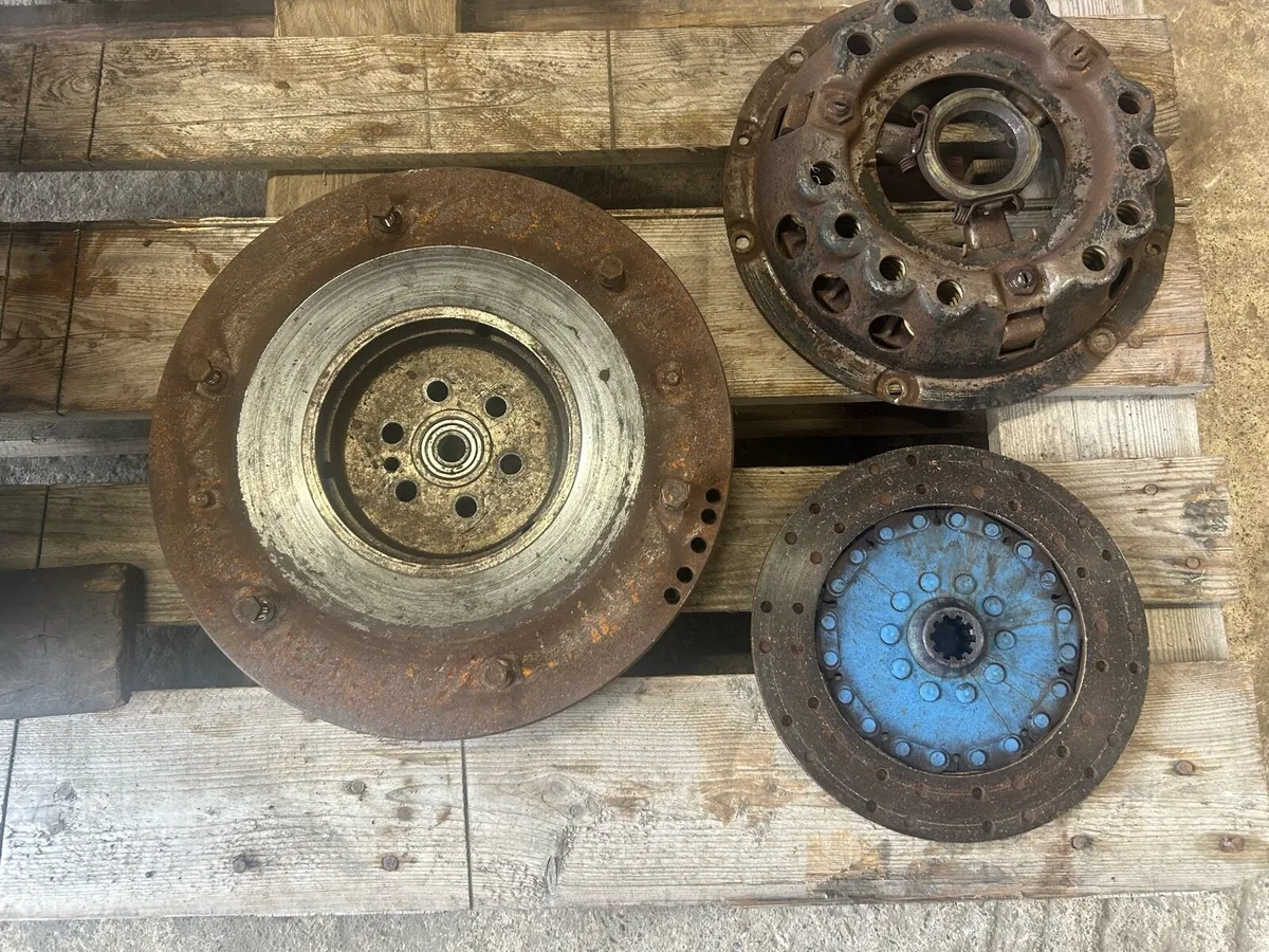 Single clutch MF gearbox Tyres 16.9.28 Radiator - Image 4