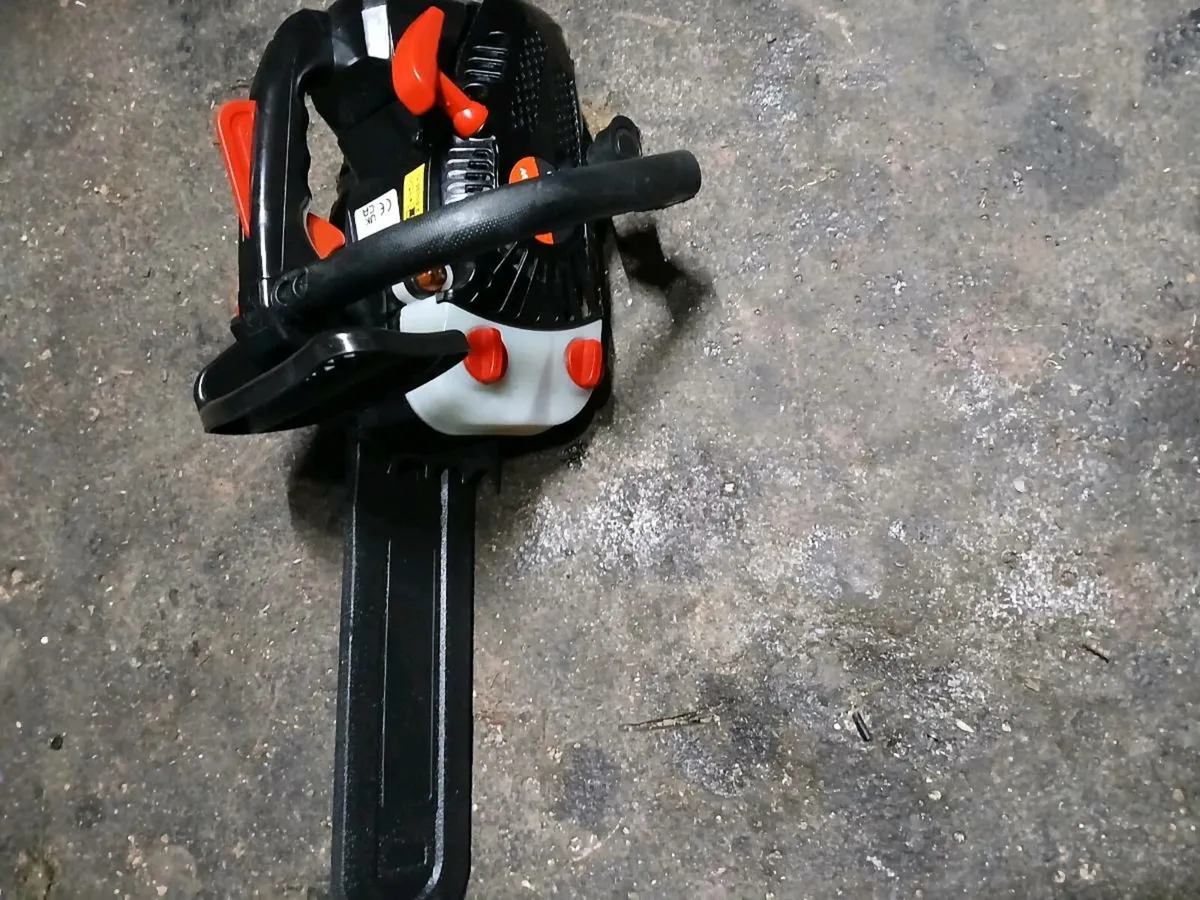 Brand new 12 inch chainsaw topper pm - Image 3