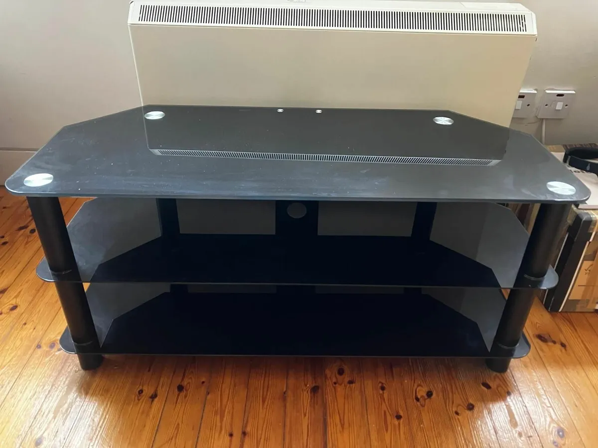 TV unit - Image 1