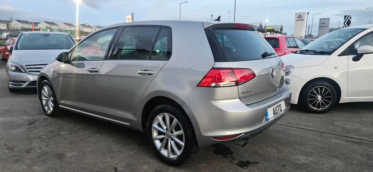 Volkswagen Golf auto lounge 1.2 tsi ltd ed low kms - Image 4