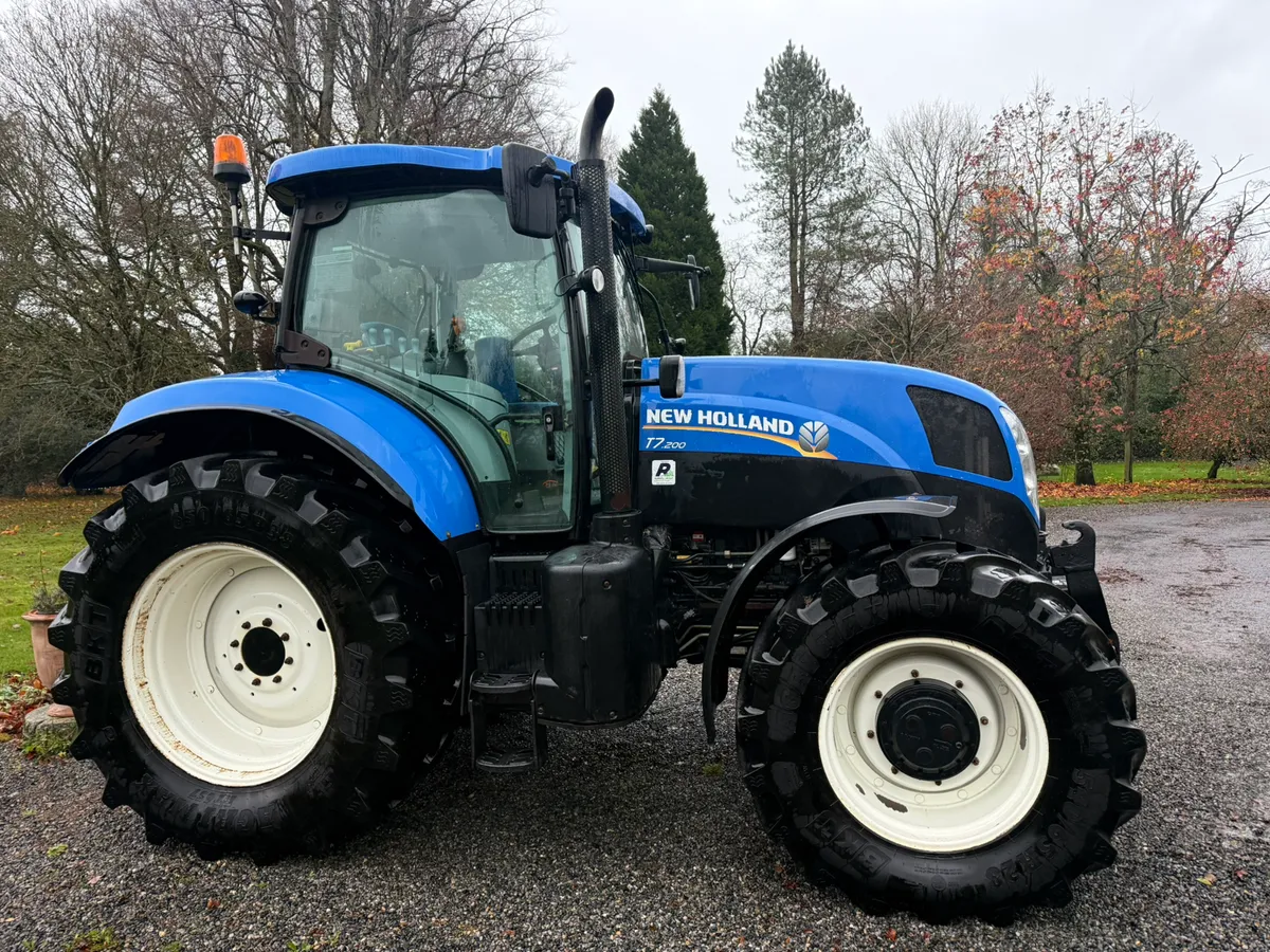 15 New Holland T7.200 R/C 50k 6100 Hours! €58950 - Image 4