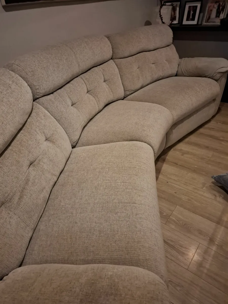 Suite of furniture - Image 4