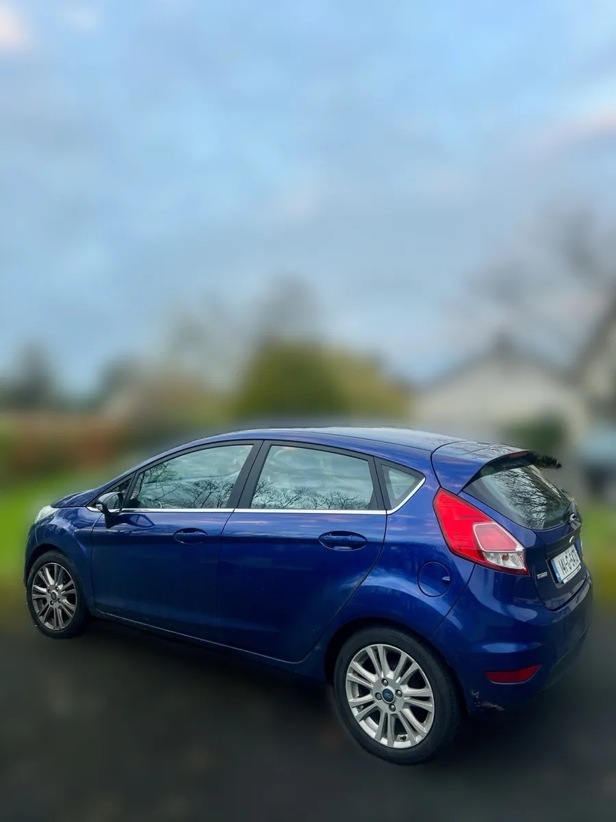 Ford Fiesta 2014 - Image 2