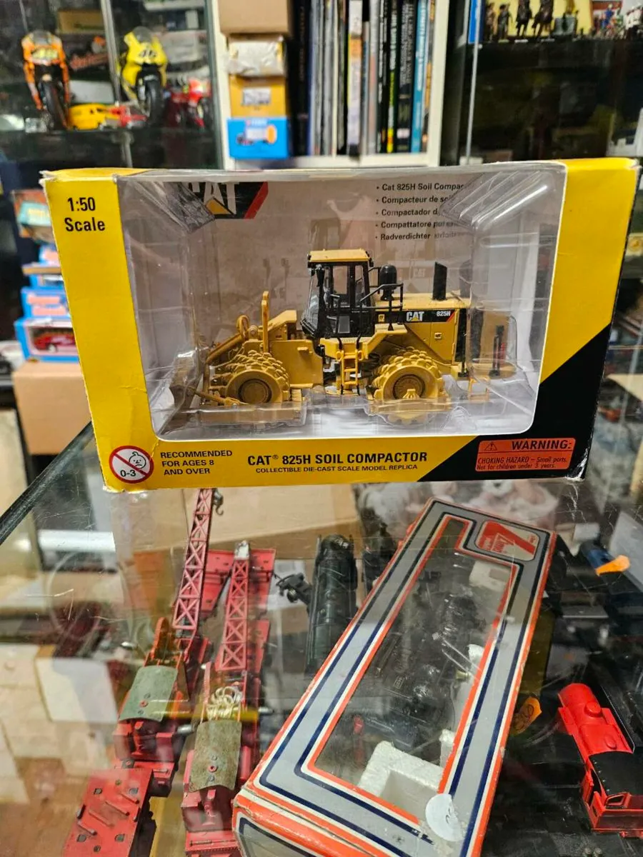 Corgi Norscot Caterpillar Soil Compactor 1.50 - Image 1
