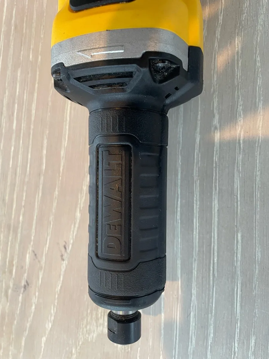 Dewalt DCG425 cordless doe grinder - Image 2