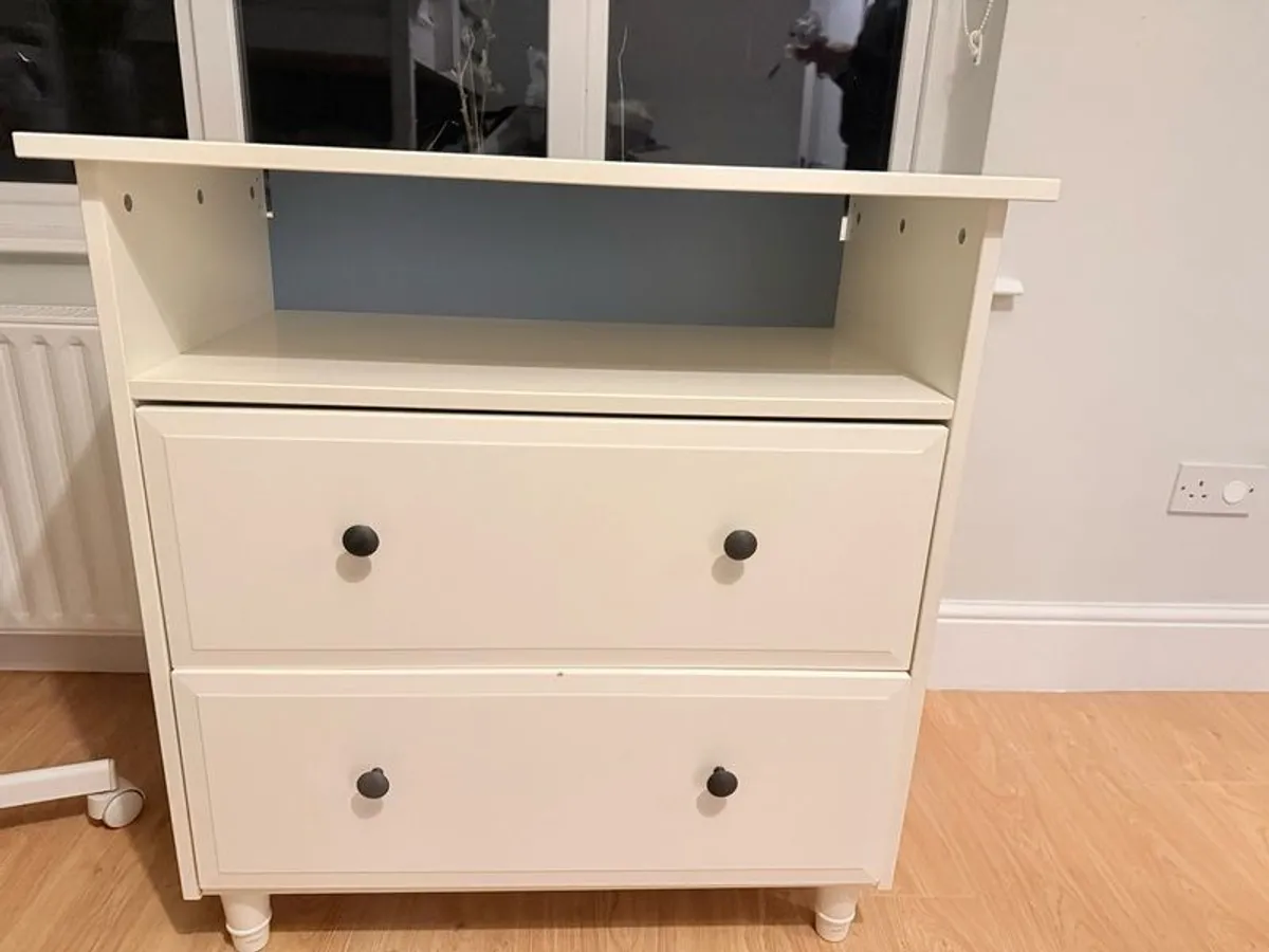 chest or drawers - Image 2