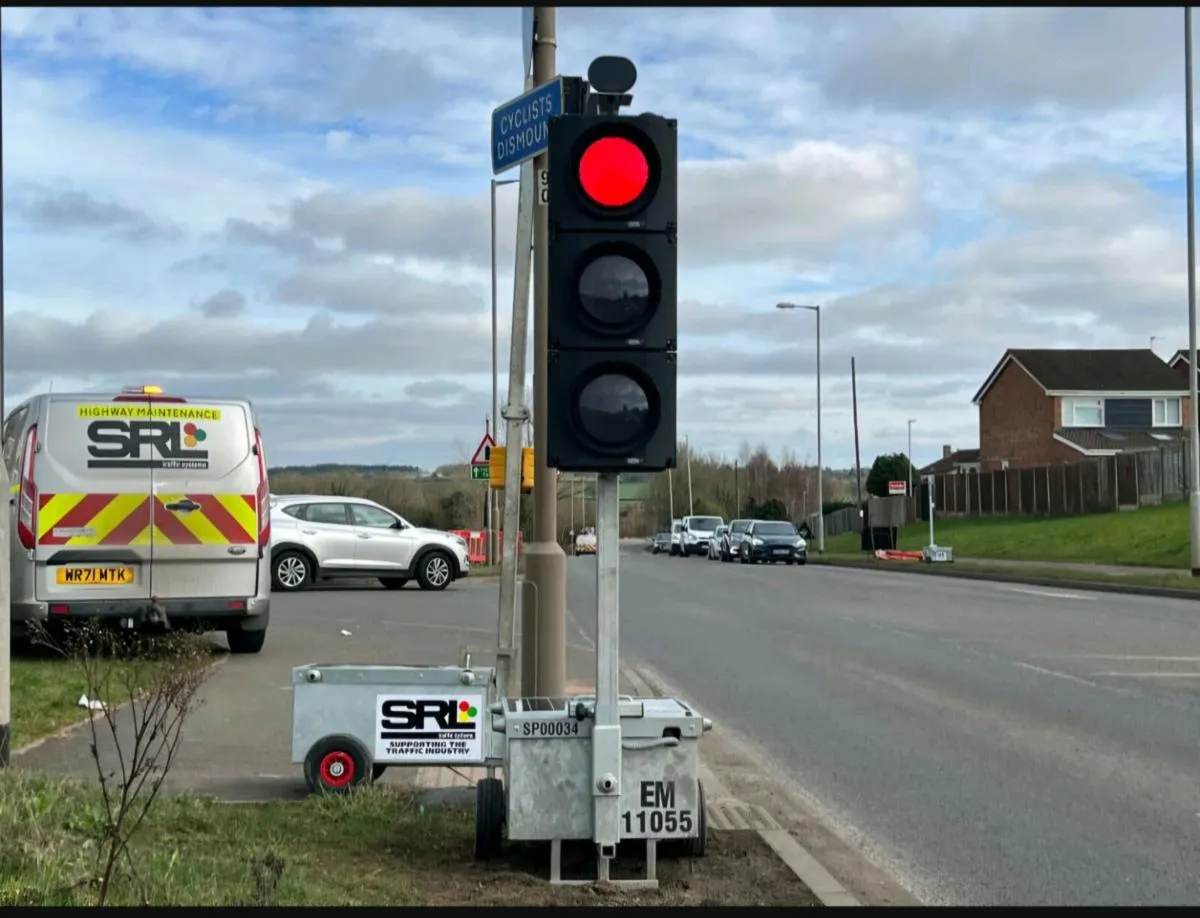 Staff wanted - Image 2