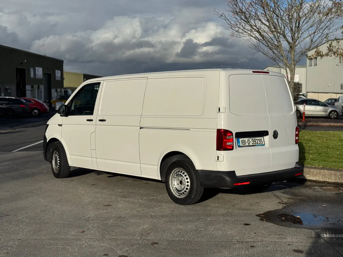 Volkswagen Transporter 2018 - Image 3