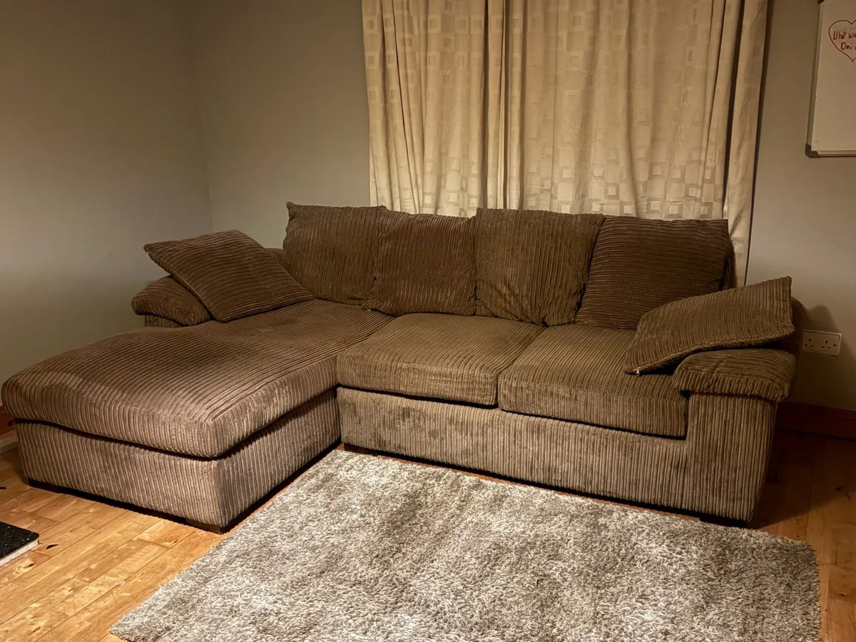Couch - Image 2