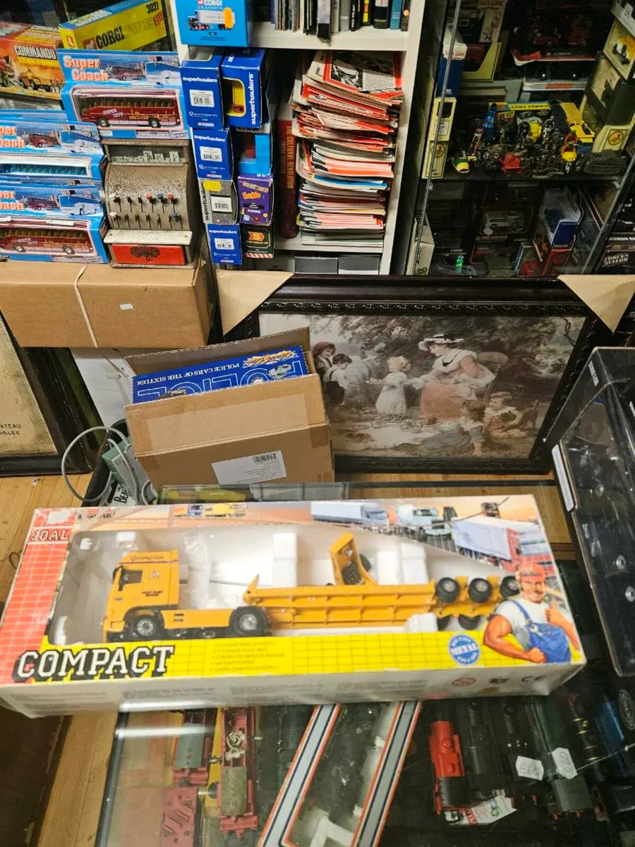 Corgi Joal DAF Tractor Unit and Low Loader Trailer - Image 1