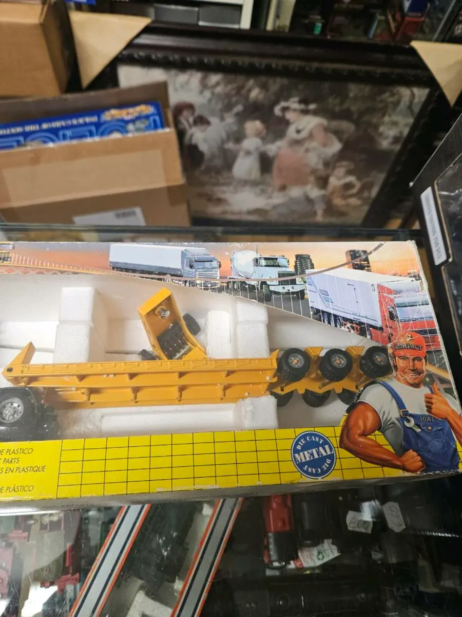 Corgi Joal DAF Tractor Unit and Low Loader Trailer - Image 3