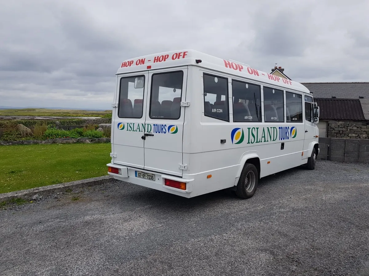 Mercedes Vario Bus - Image 3
