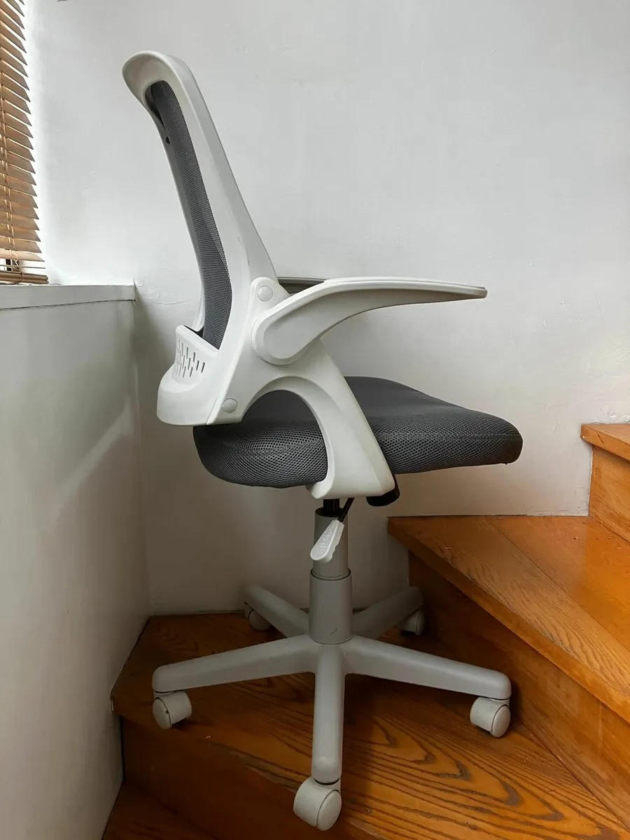 Office chair - Image 2