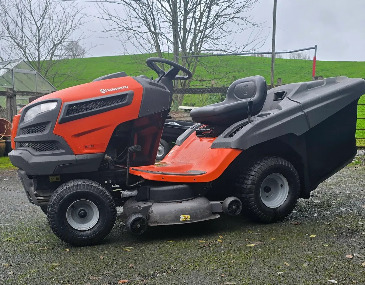 Husqvarna 42" 22HP - Image 1