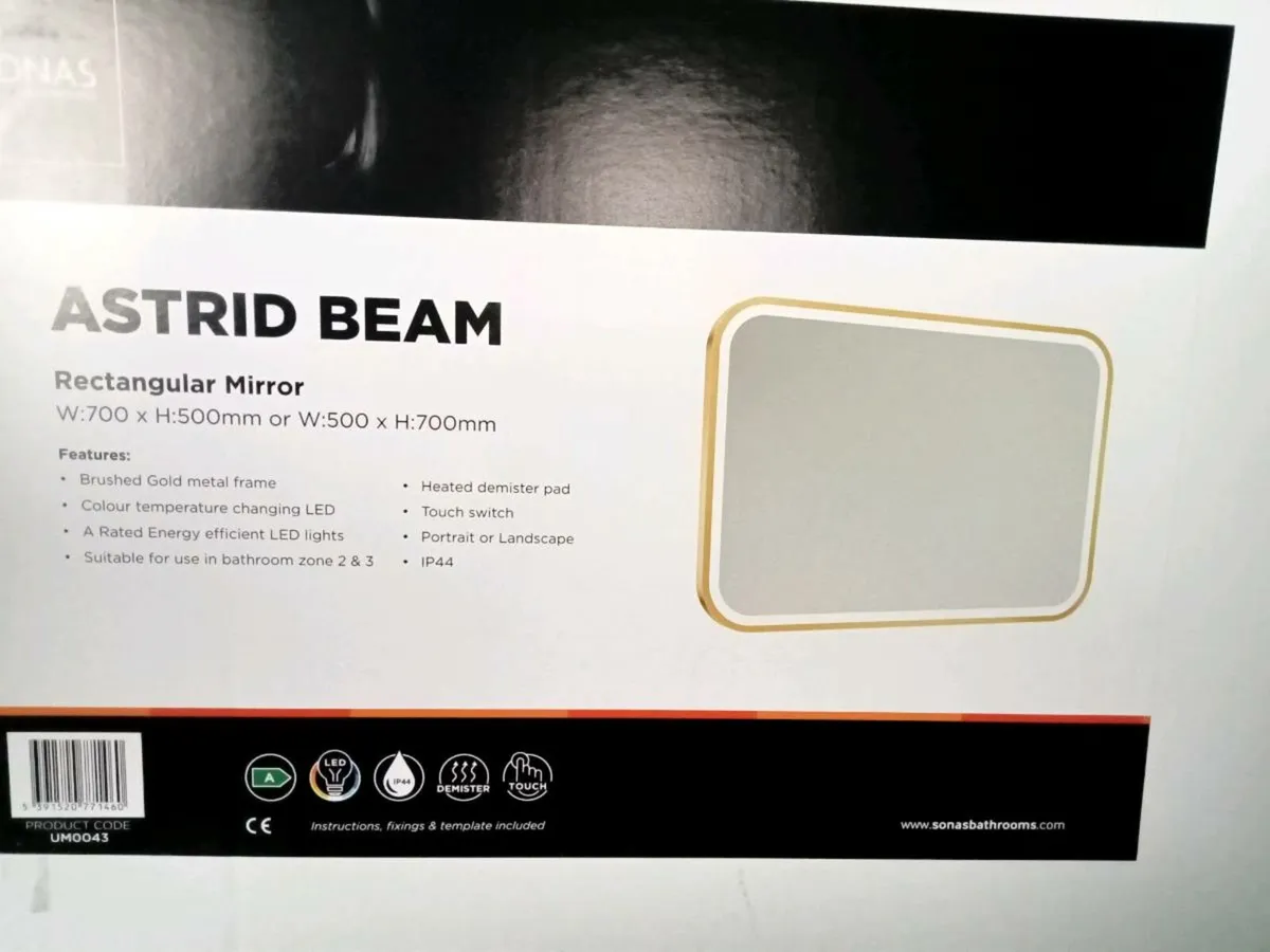 Bathroom led light changing mirror - Image 2