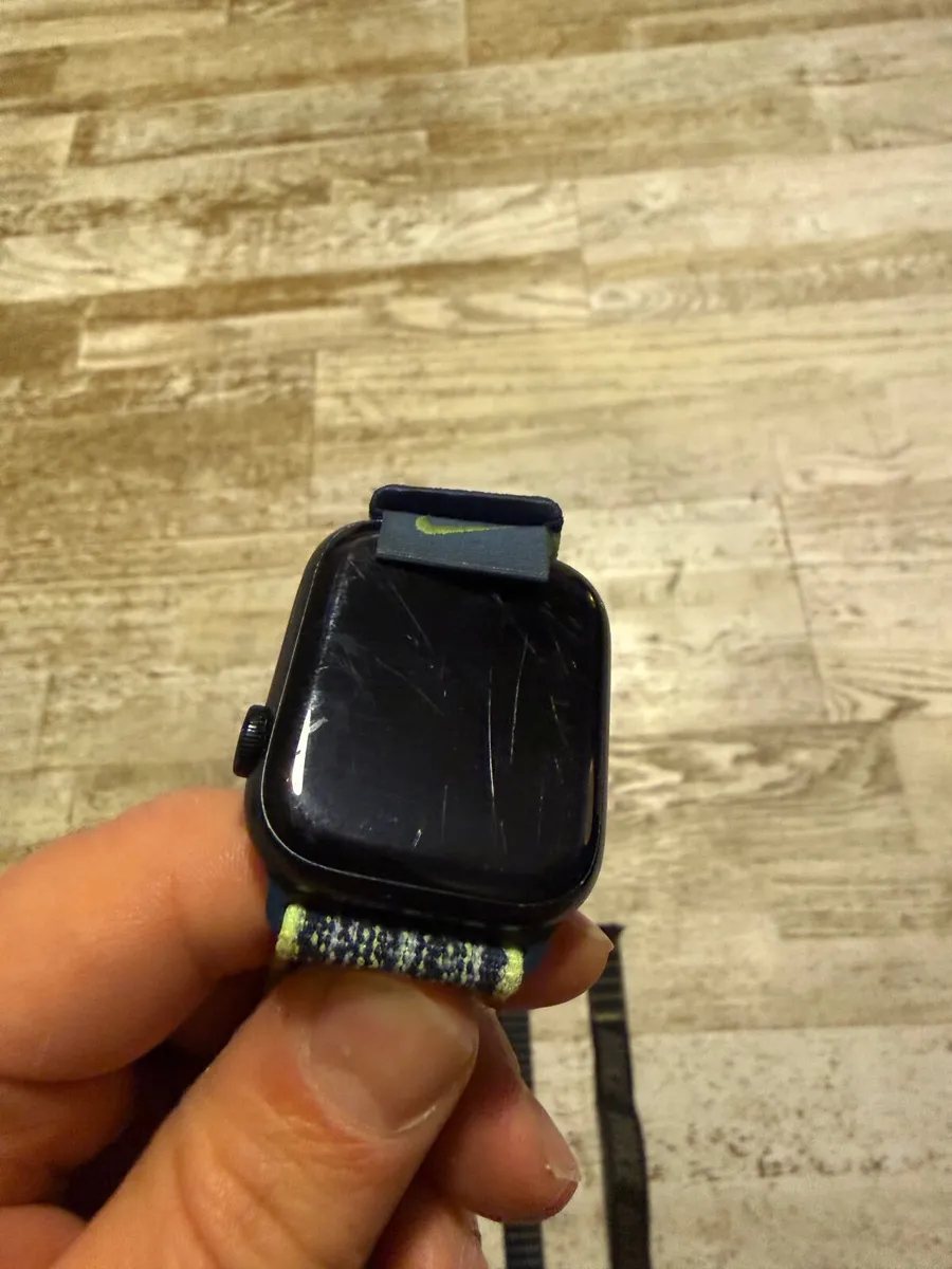 Apple Watch Series 7 - Image 2