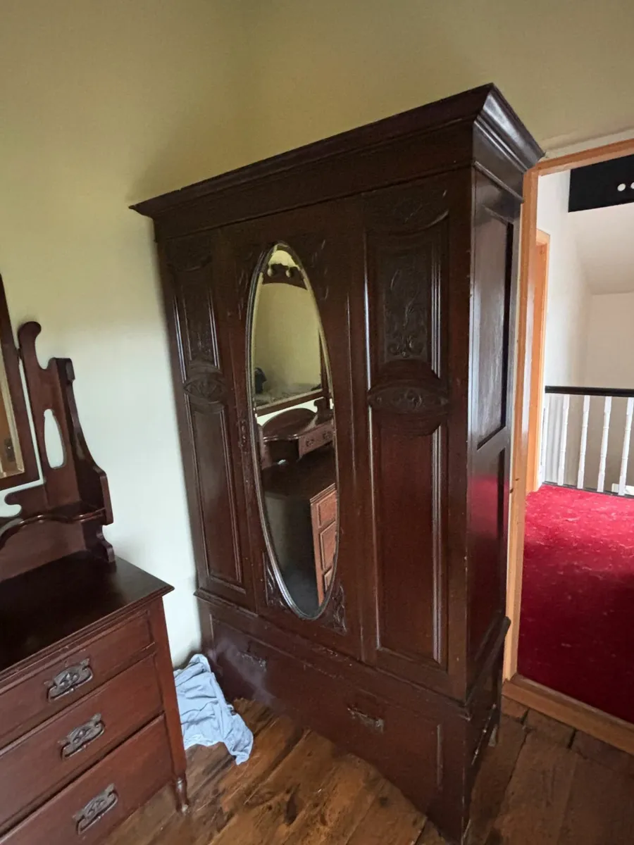 Vintage Solid Wood Armoire/Wardrobe. - Image 4