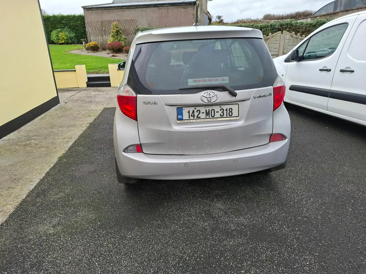 Toyota Verso-S 2014 - Image 3