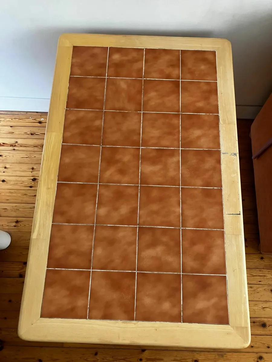 Table and four chairs free to take away - Image 4