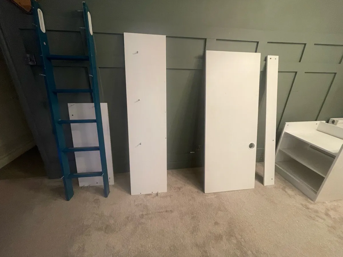 Bunkbed with desk - Image 2