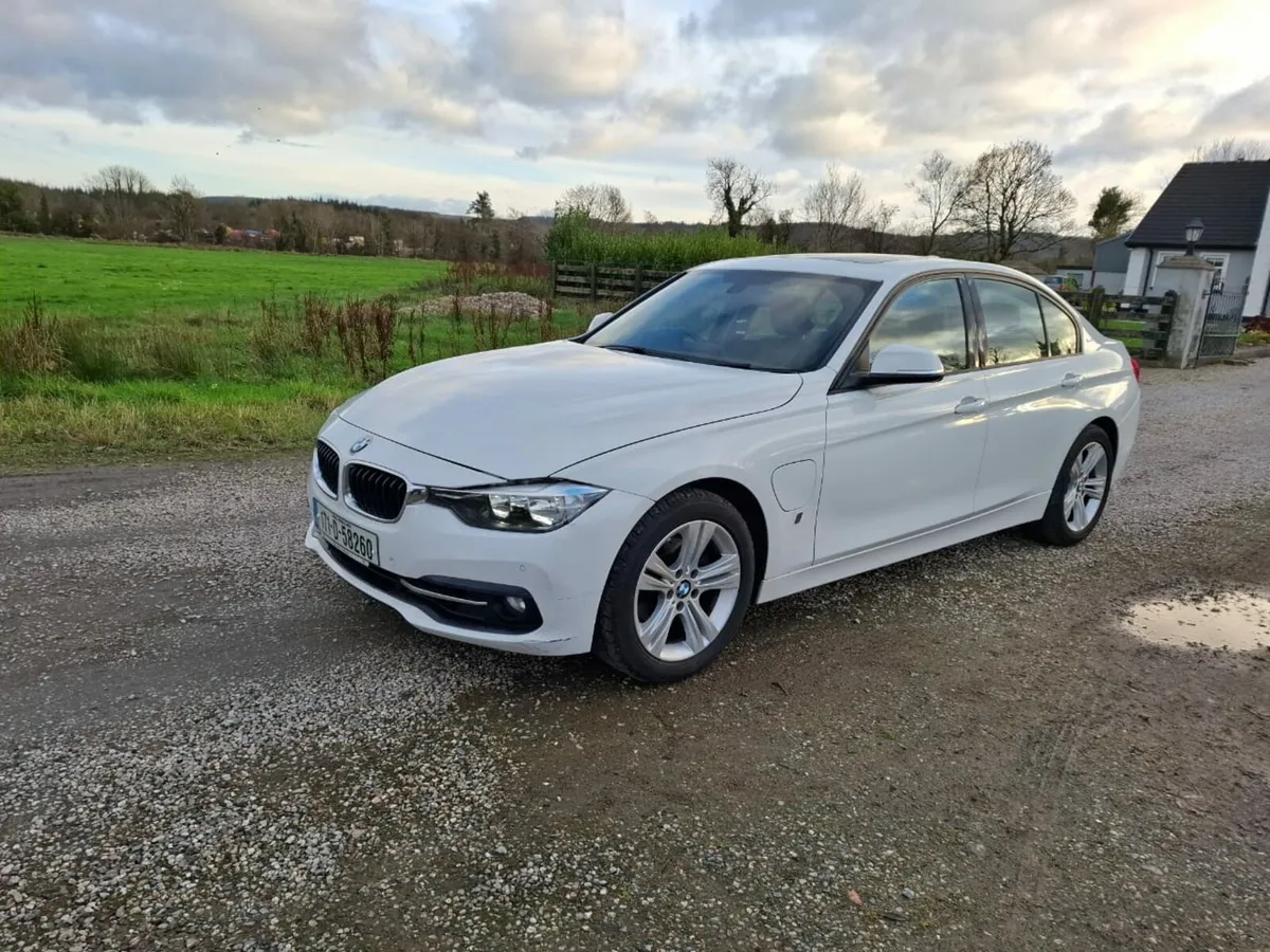 BMW 3 Series 2.0 petrol hybrid - Image 2