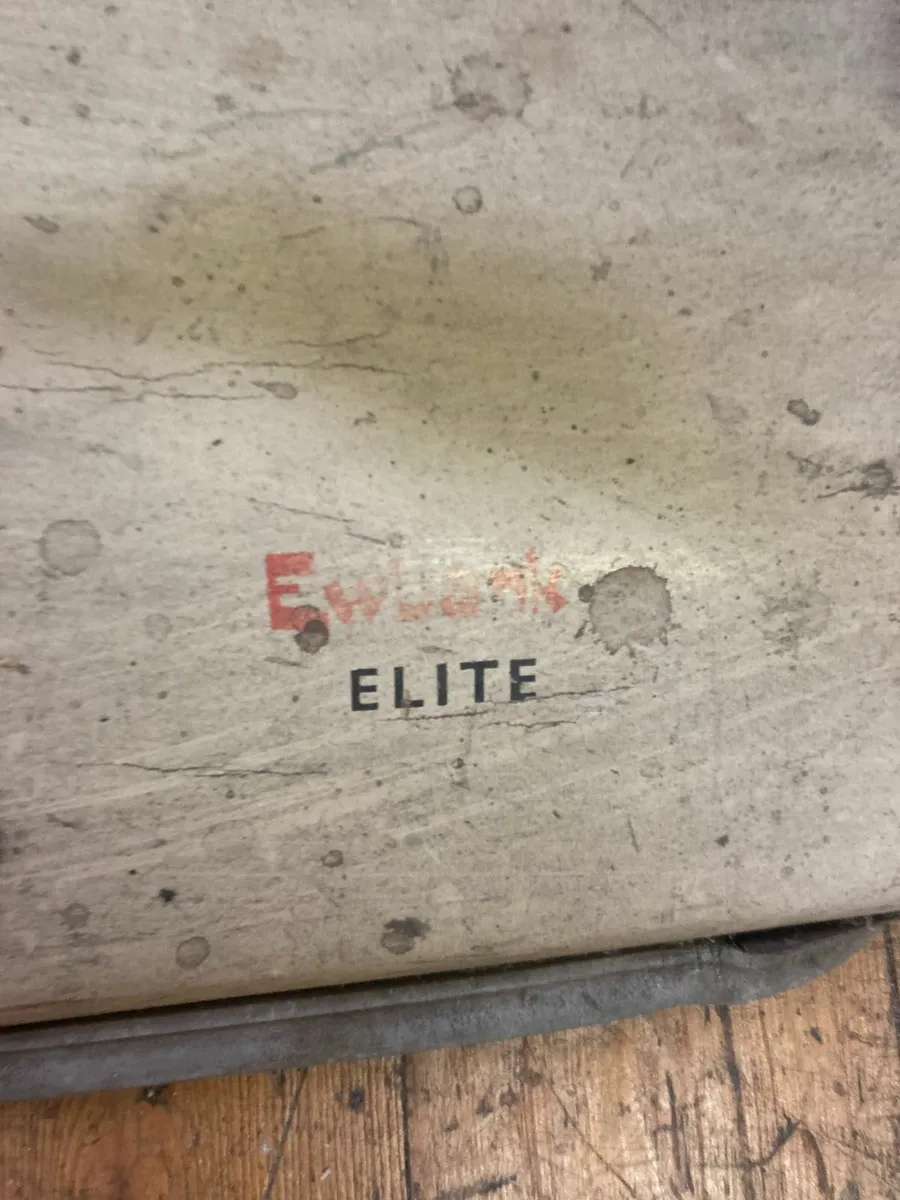 Vintage Carpet Sweeper - Ewbank - Image 4