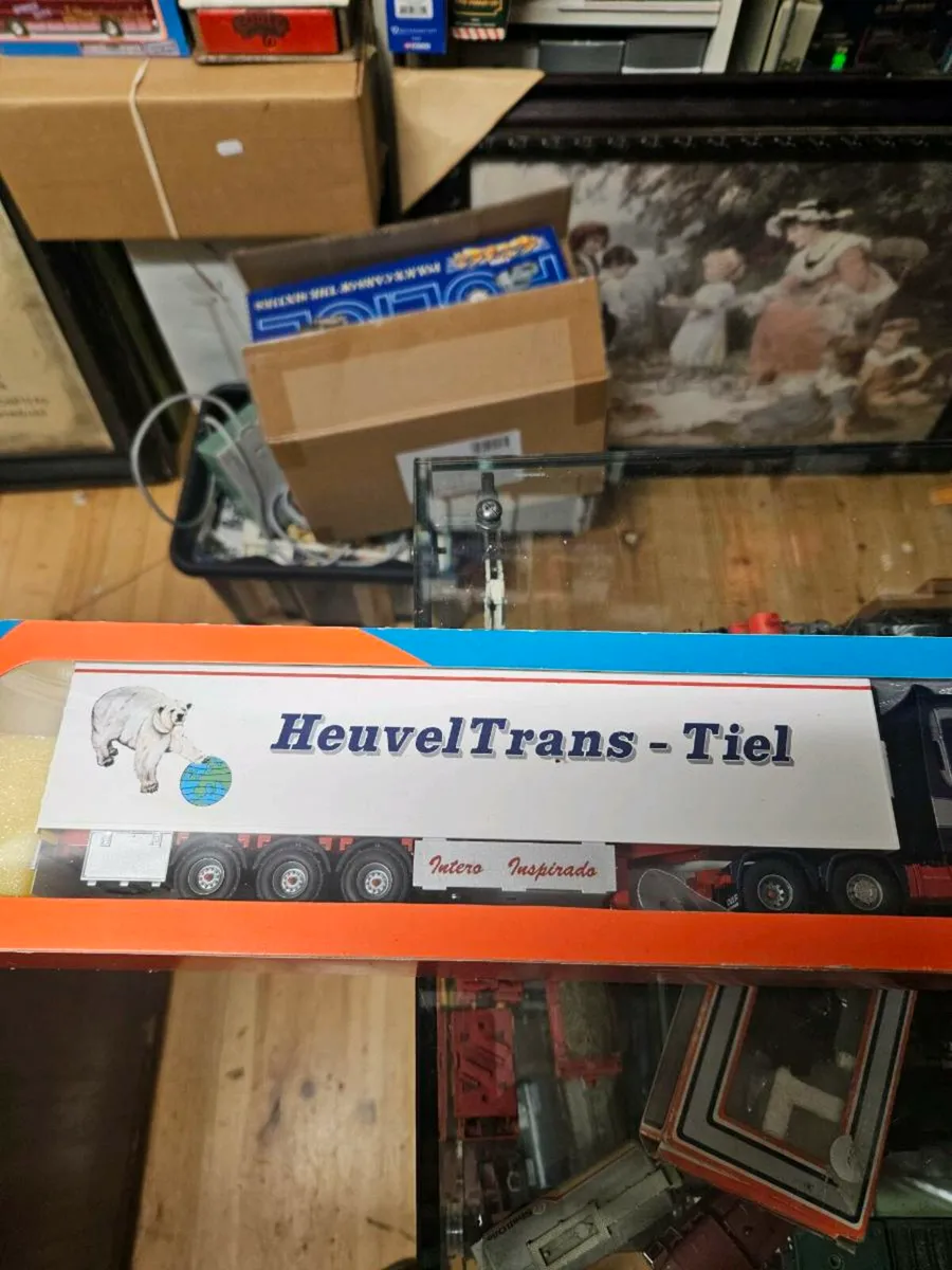 Corgi Tekno Tractor Unit and Trailer 1.50 - Image 3