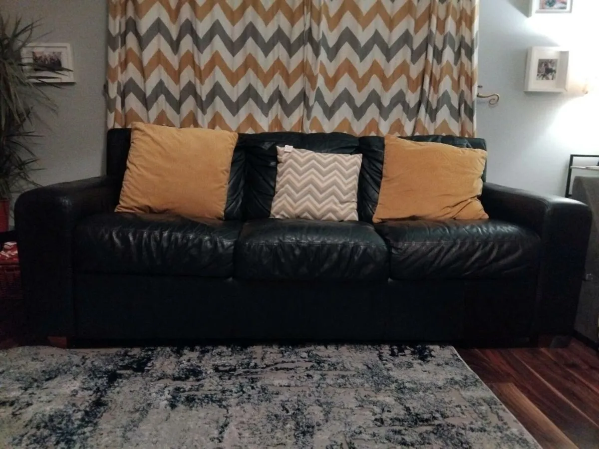 Black leather Couch - Image 1