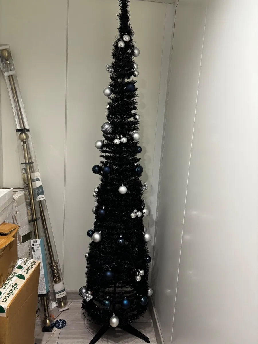 FREE Christmas tree - Image 1