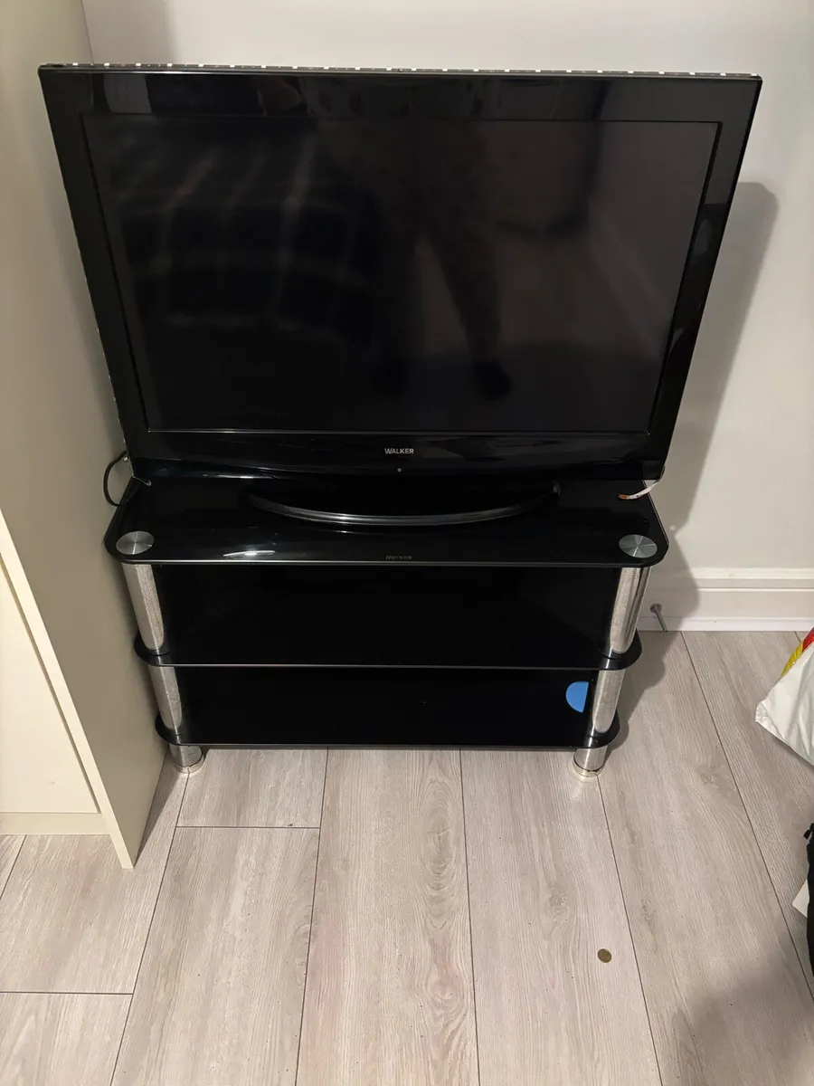 32 inch soarview tv & stand - Image 2
