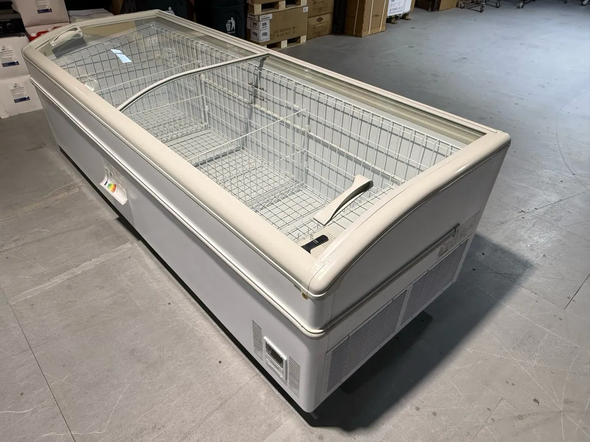 2.5m NEW CHEST FREEZERS - Image 2