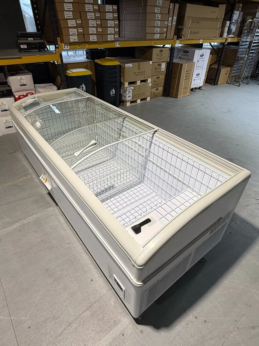 2.5m NEW CHEST FREEZERS - Image 1