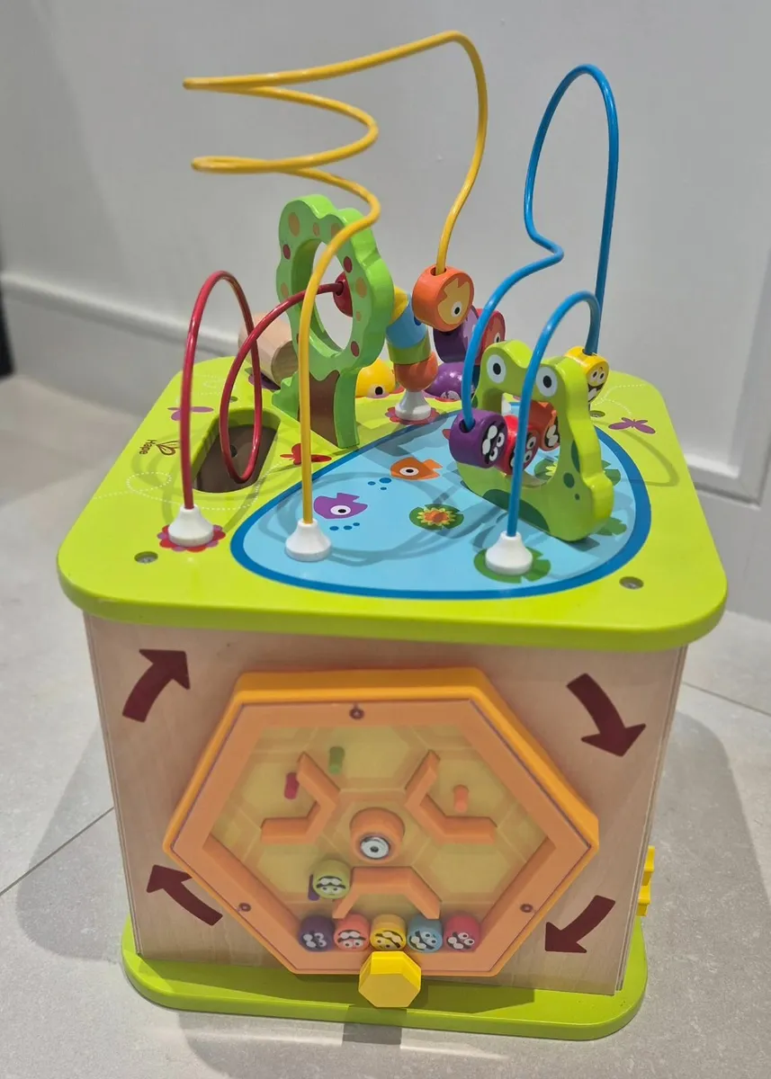 Hape Country Critters Wooden activity Play Cube - Image 4