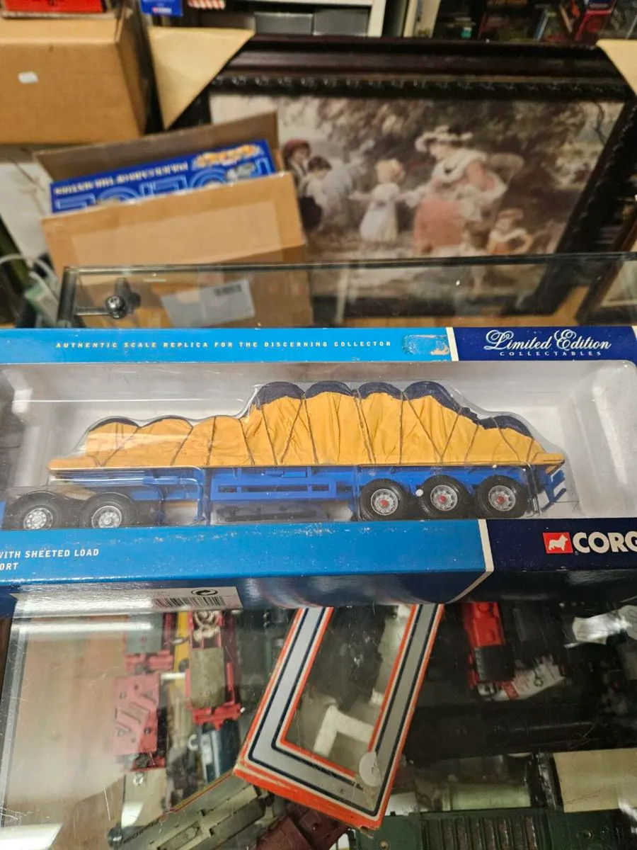 Corgi MAN Tractor Unit and Trailer 1.50 - Image 3
