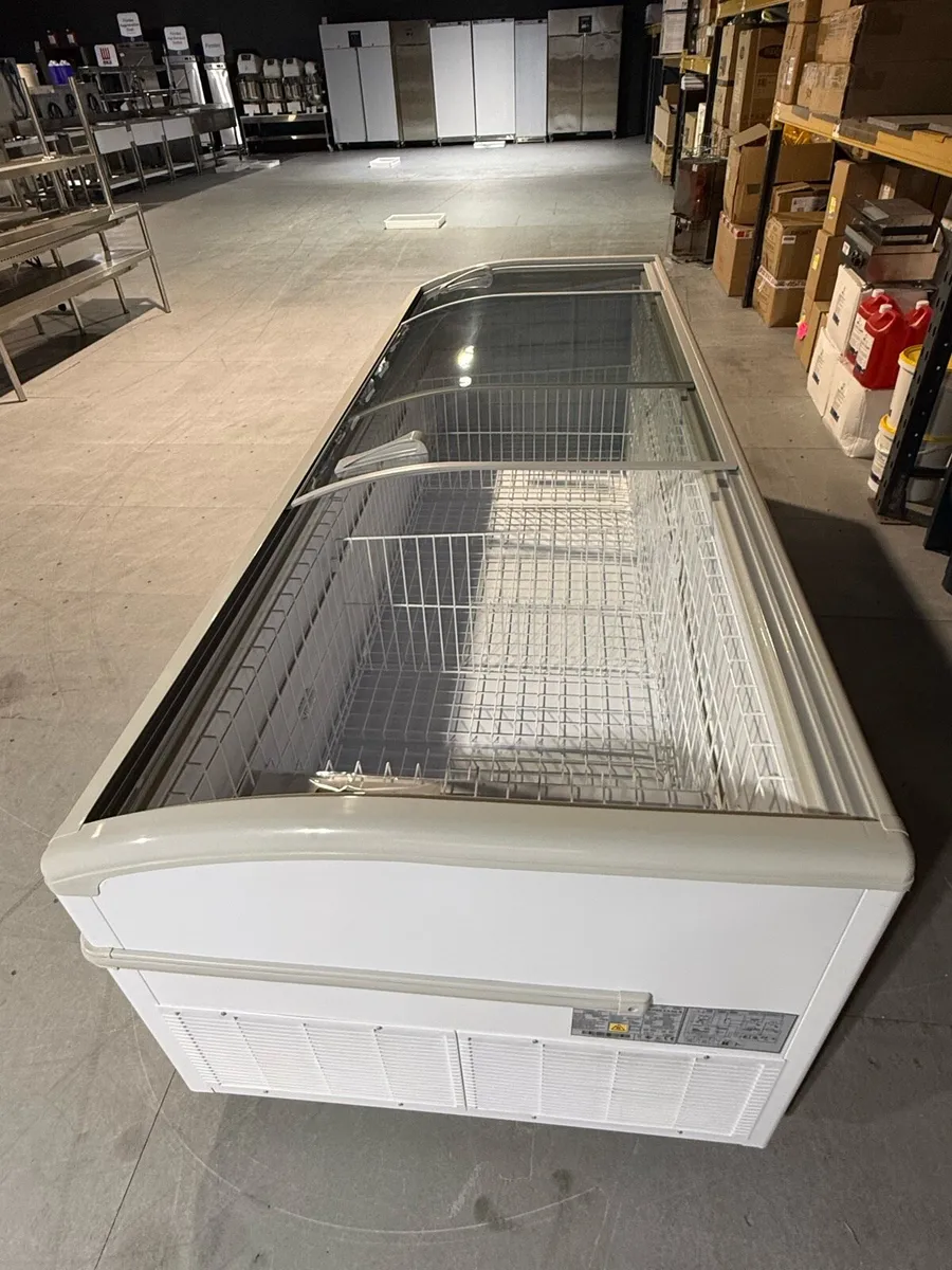 2m NEW CHEST FREEZERS - Image 4