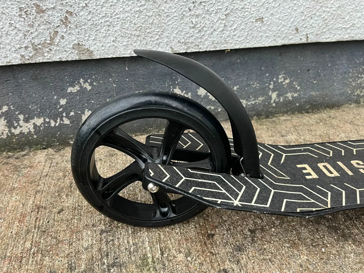 Scooter - Image 4