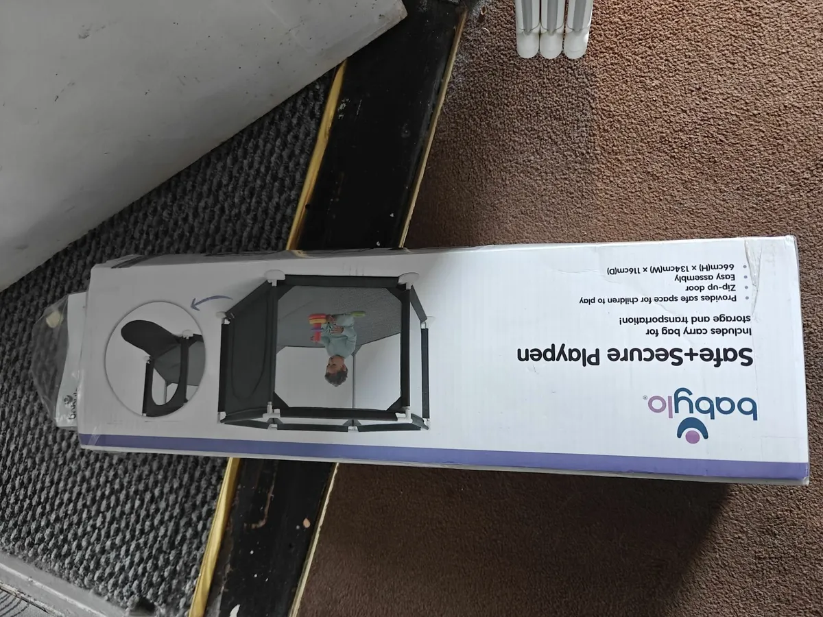 Babylo Safe + Secure Playpen.