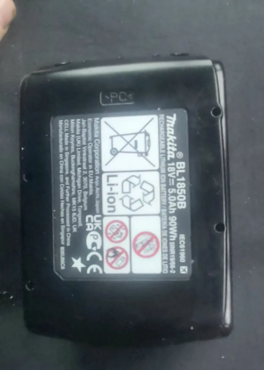 New 18V makita 5ah batteries - Image 2