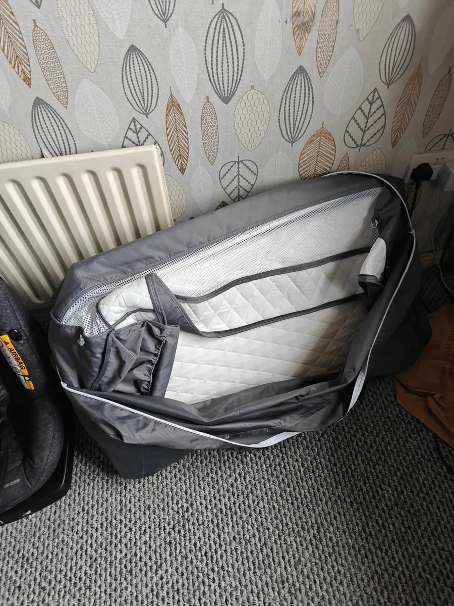 Next-to- Me Bedside Crib