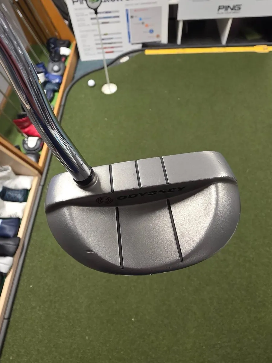 Odyssey White Hot Pro Putter - Image 2