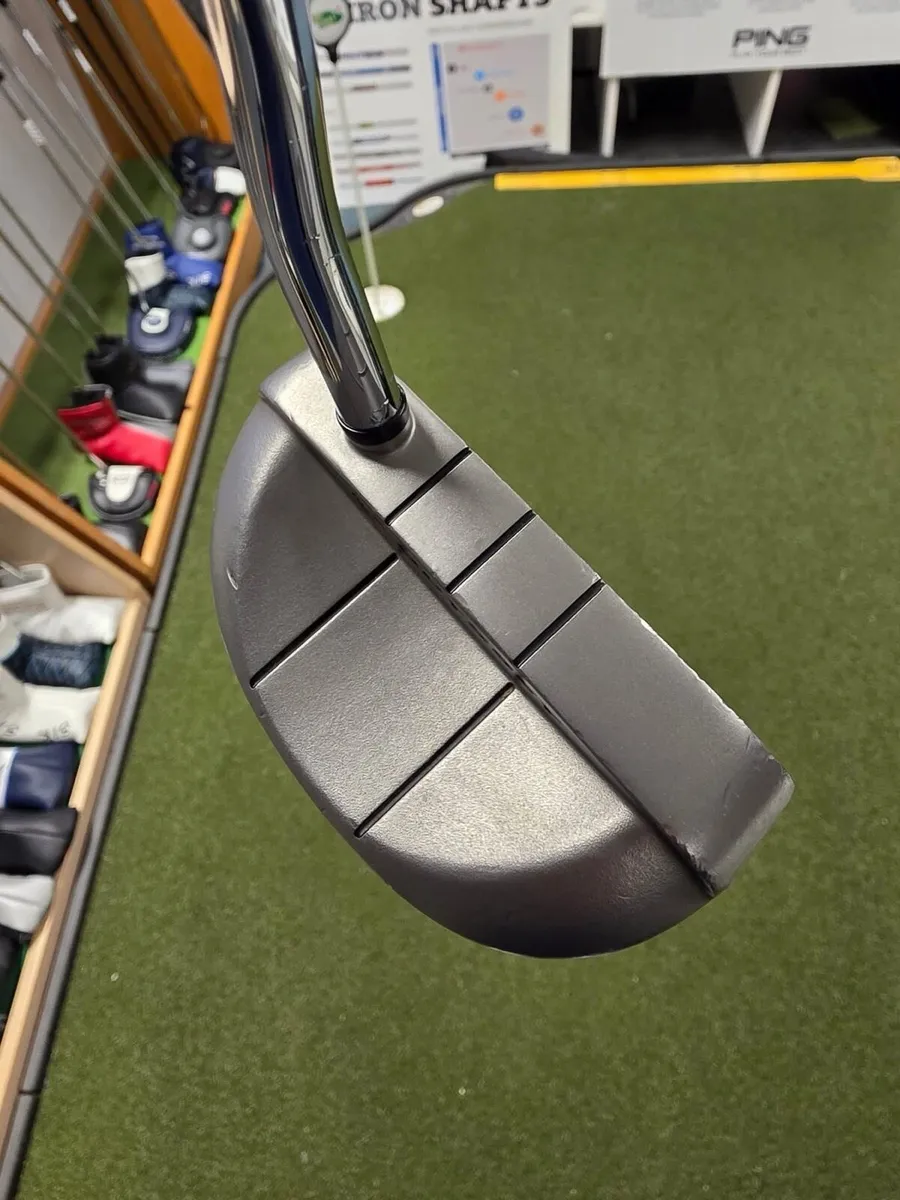 Odyssey White Hot Pro Putter - Image 3