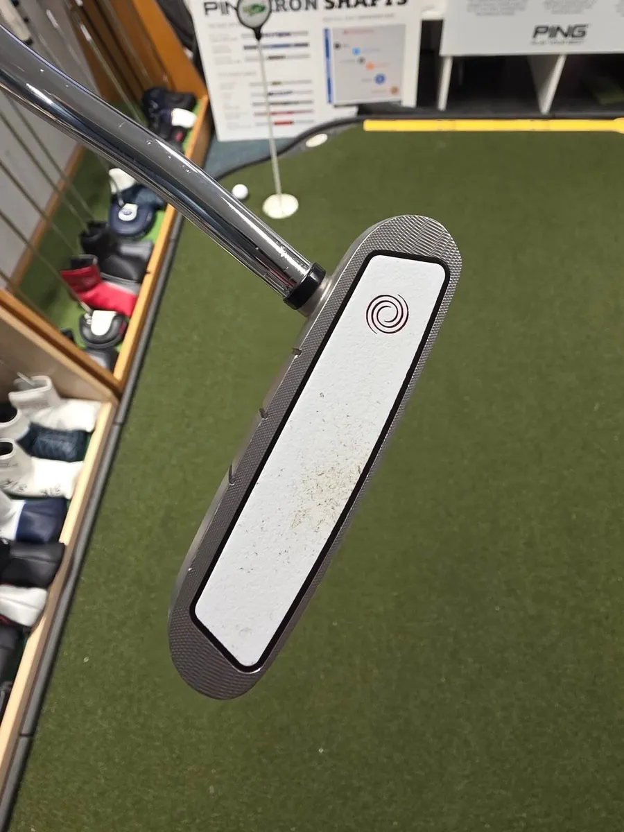Odyssey White Hot Pro Putter - Image 4