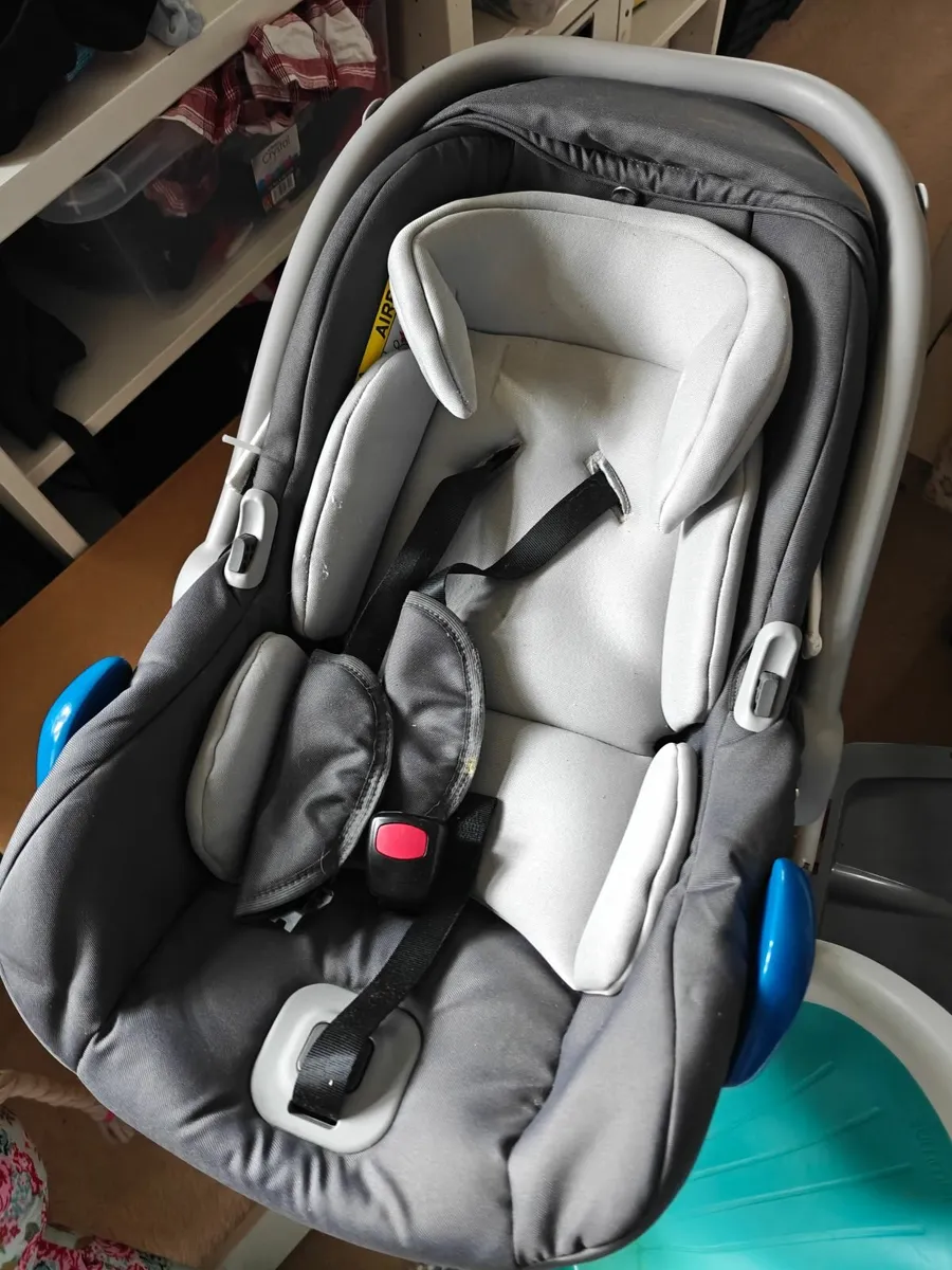 Venicci Style 3-in-1 Pram & Pushchair - Image 3