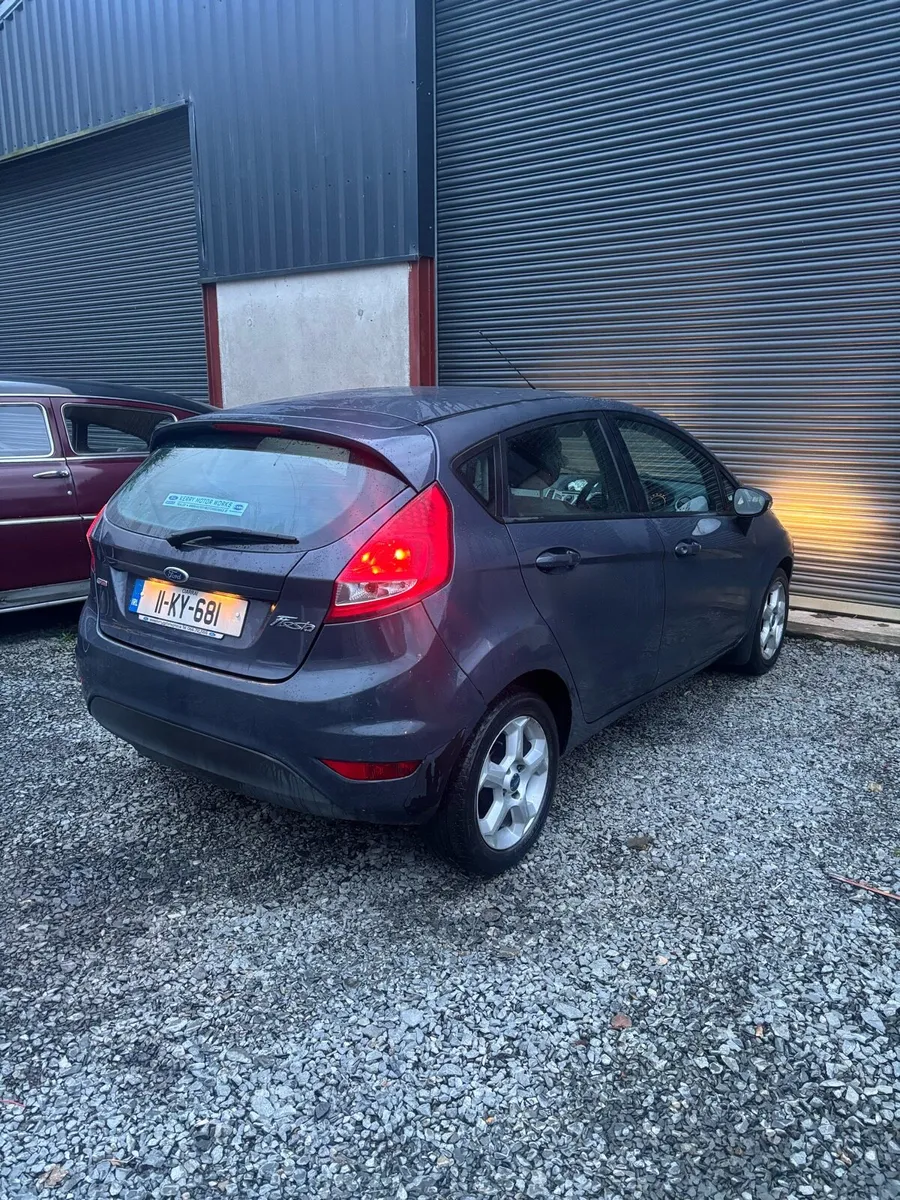 2011 Ford fiesta - Image 4