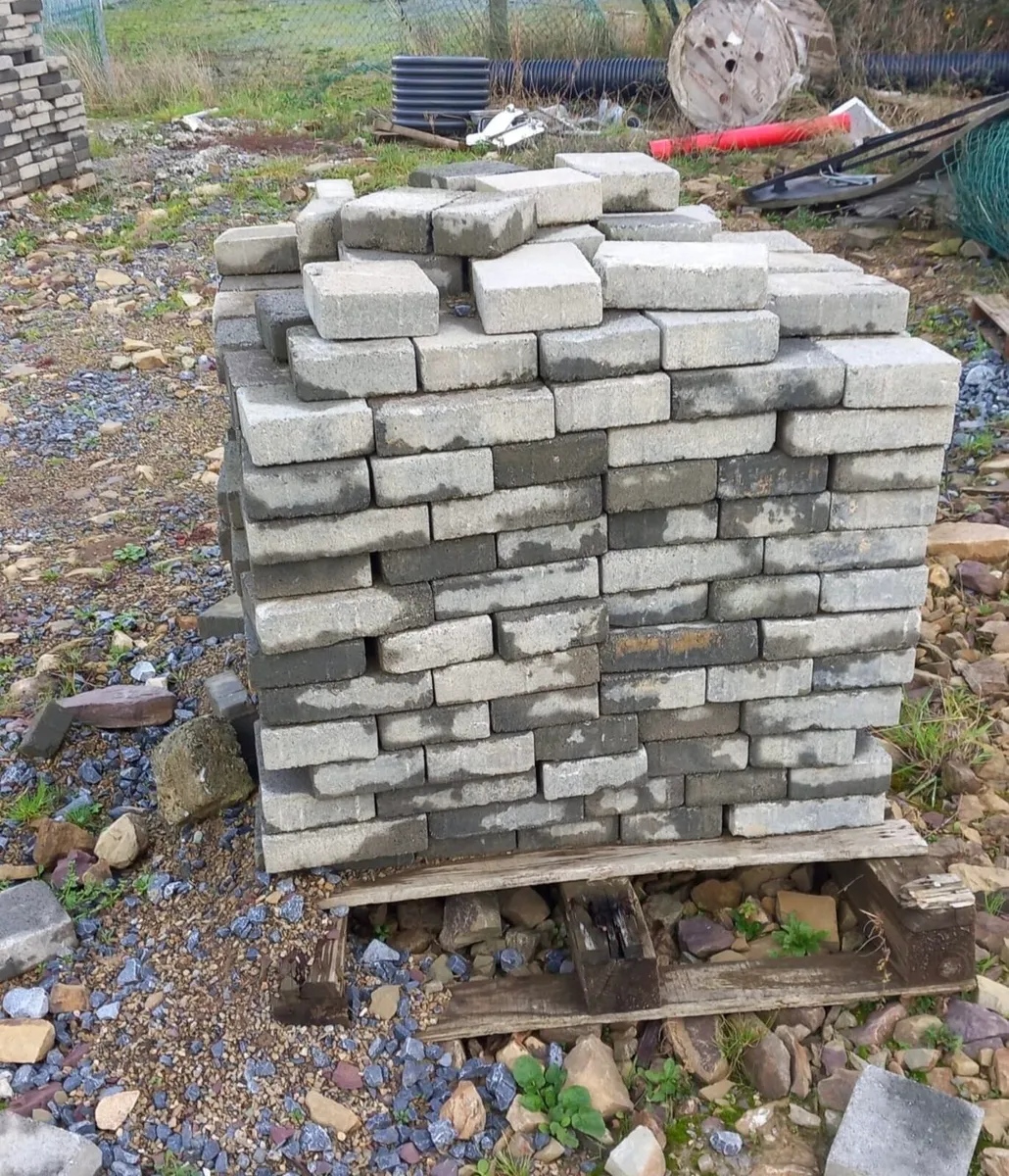 Paving blocks for sale - Image 1
