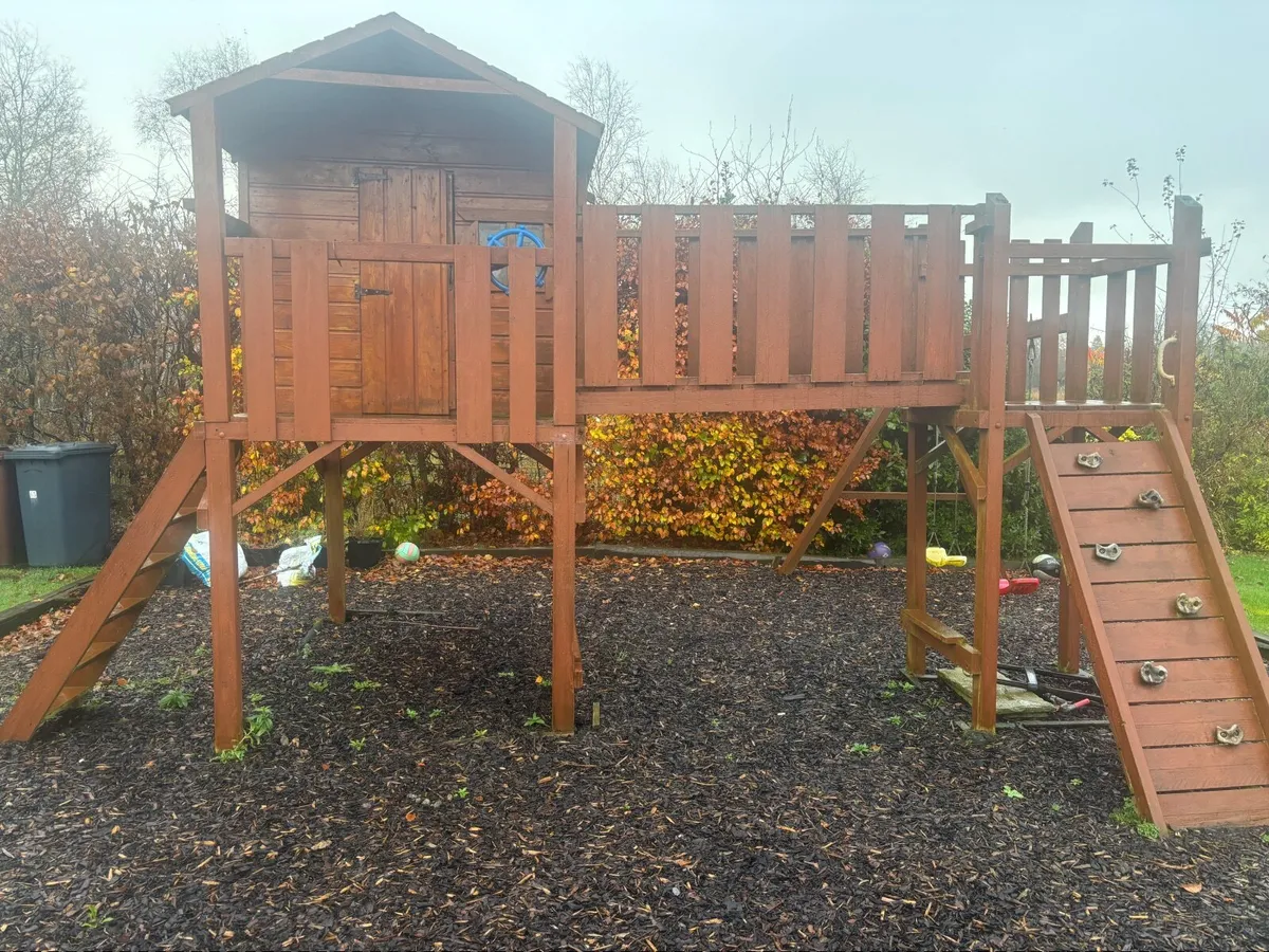 Kids climbing frame - Image 1