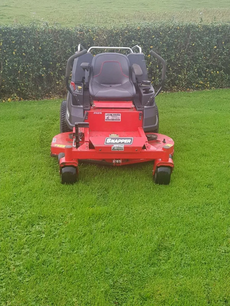 Zero turn lawnmower - Image 1