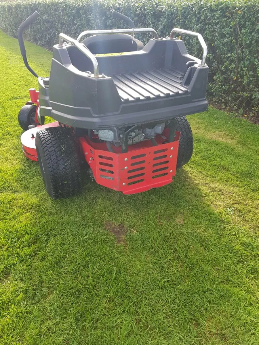 Zero turn lawnmower - Image 4
